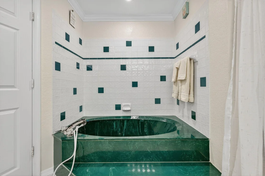 Photo of 5565 American Circle