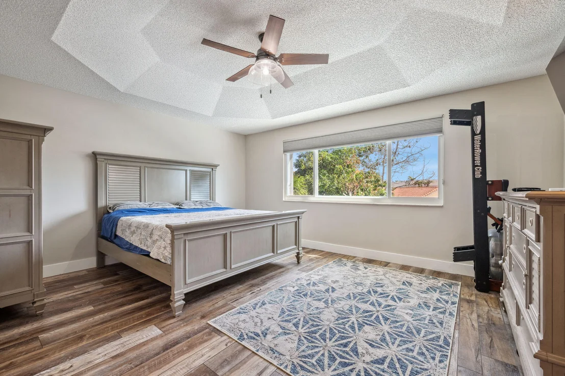 Photo of 7064 Middlebury Drive