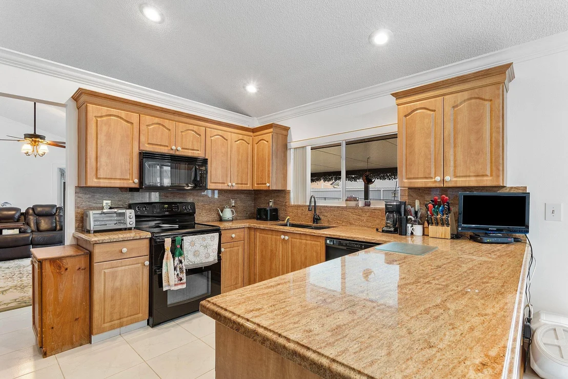 Photo of 9776 Sun Pointe Drive