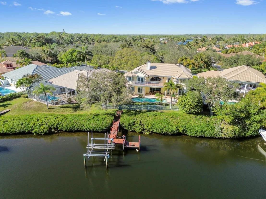 Photo of 8817 SE Compass Island Way
