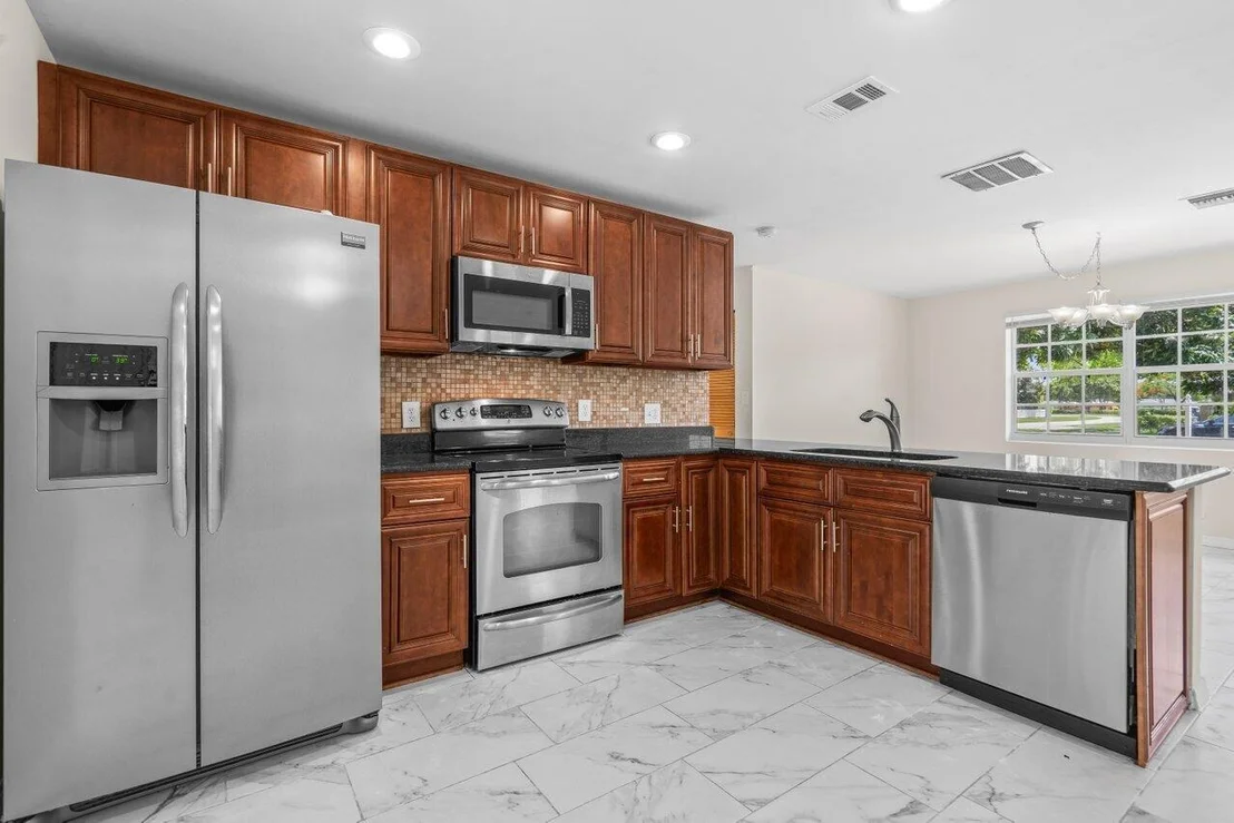 Photo of 249 NW 4th Diagonal