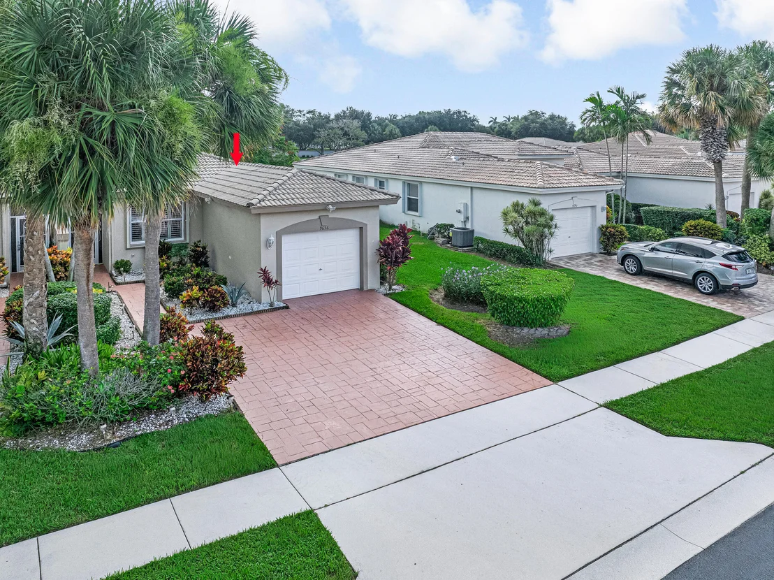 Photo of 9636 Crescent View Drive N