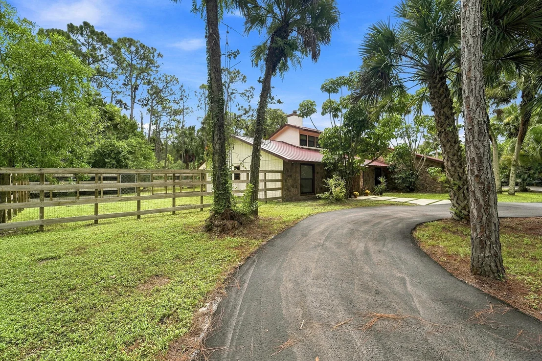 Photo of 2730 Doe Trail
