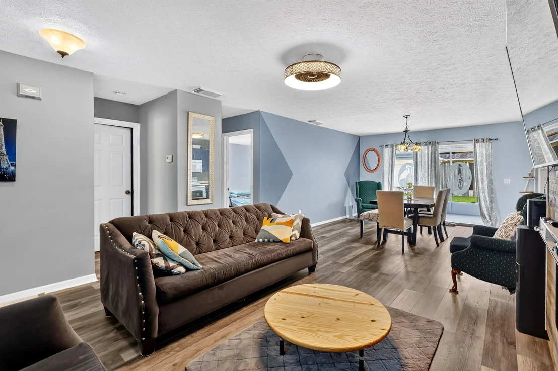 Photo of 6672 Campanilla