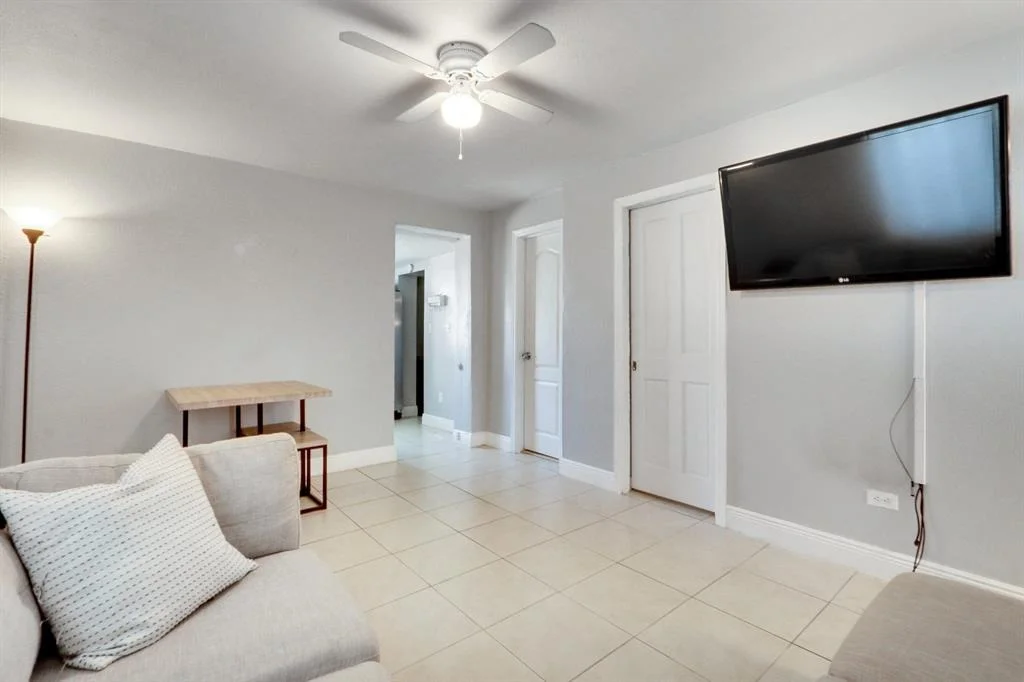 Photo of 1078 Highview Road