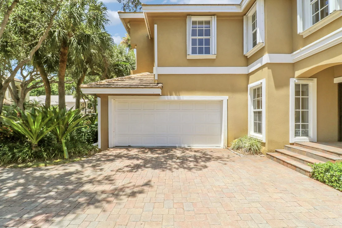 Photo of 12 Grand Bay Circle