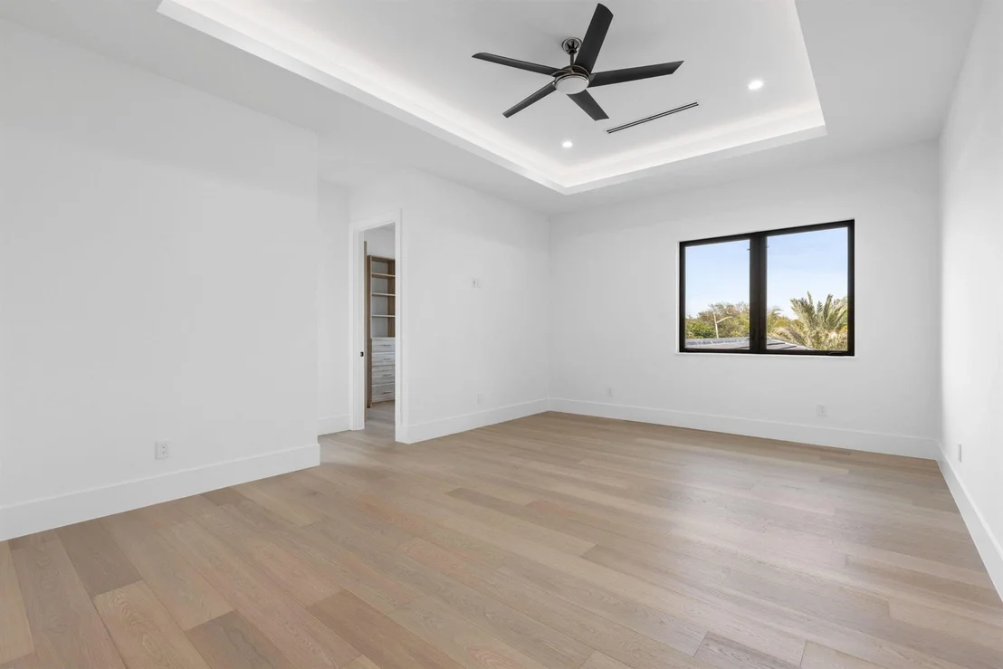 Photo of 88 W Riverside Drive