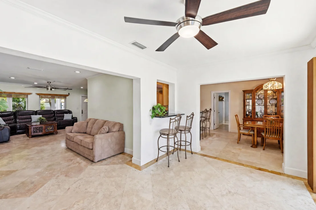 Photo of 390 SE 12th Avenue