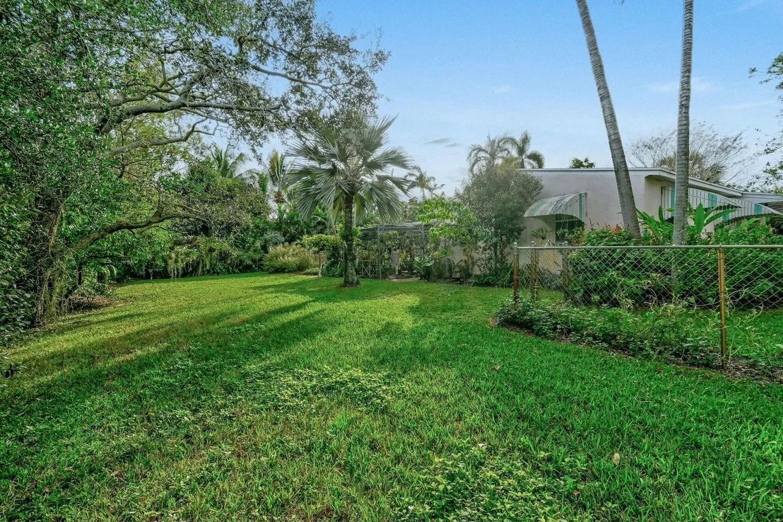 Photo of 1002 Ardmore Road