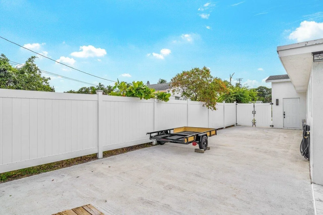 Photo of 311 Gulfstream Drive
