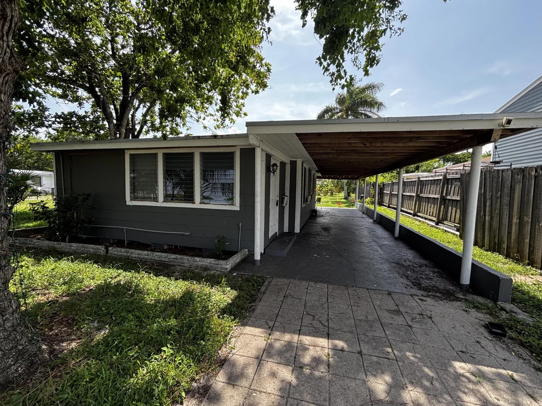 Photo of 301 FLEMING Avenue