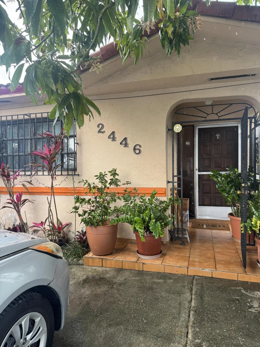 Photo of 2446 W 70th Place