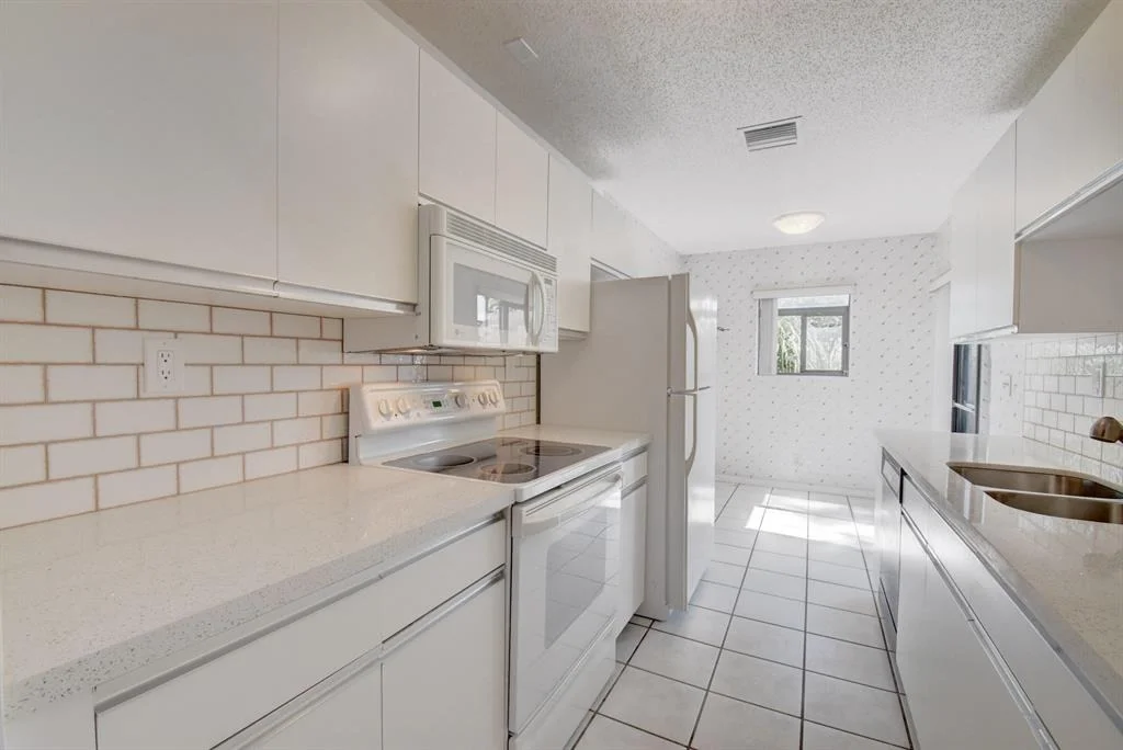 Photo of Unit B at 14049 Nesting Way
