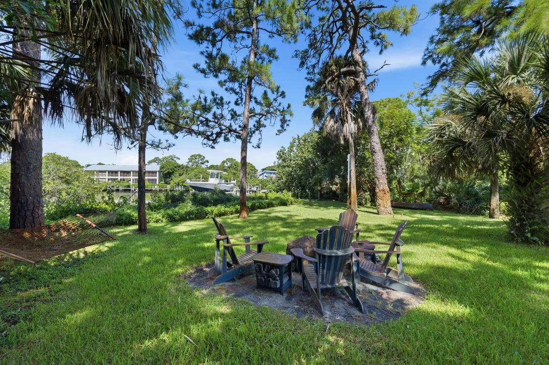 Photo of 4916 SE MANATEE COVE Road