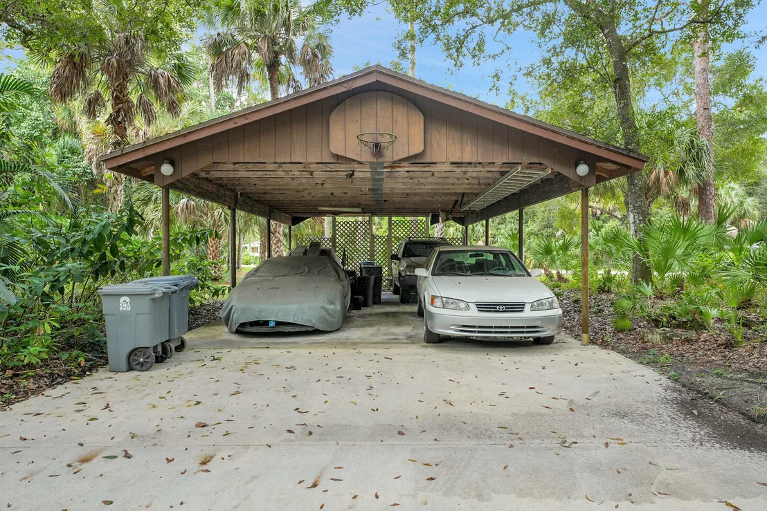 Photo of 16860 96th Terrace N