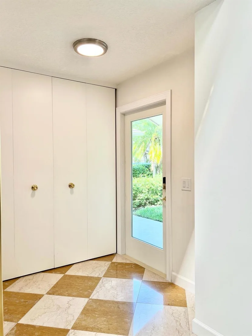 Photo of 214 River Park Drive