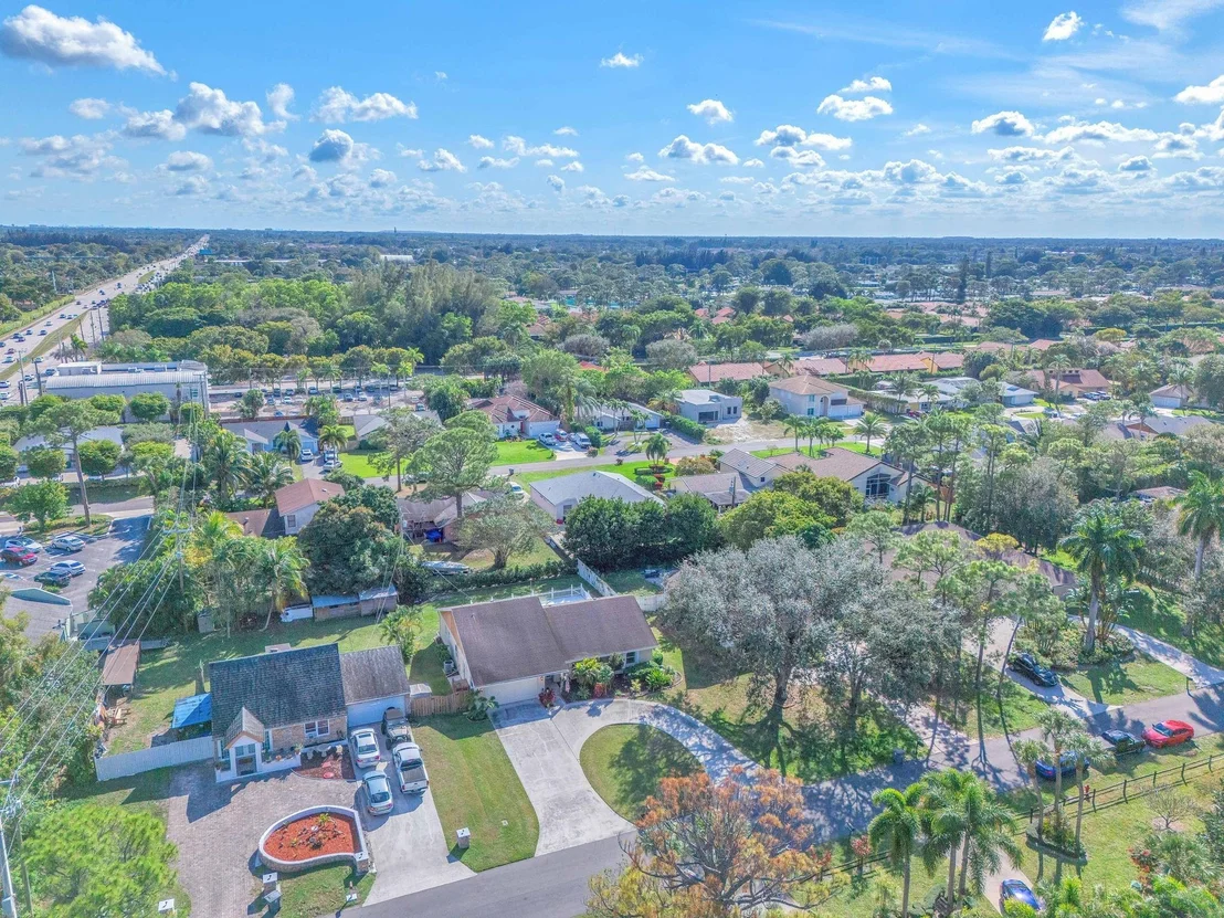 Photo of 5054 Beechwood Road
