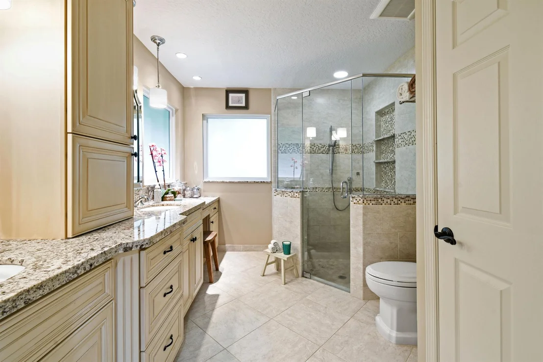 Photo of 274 Crane Point N