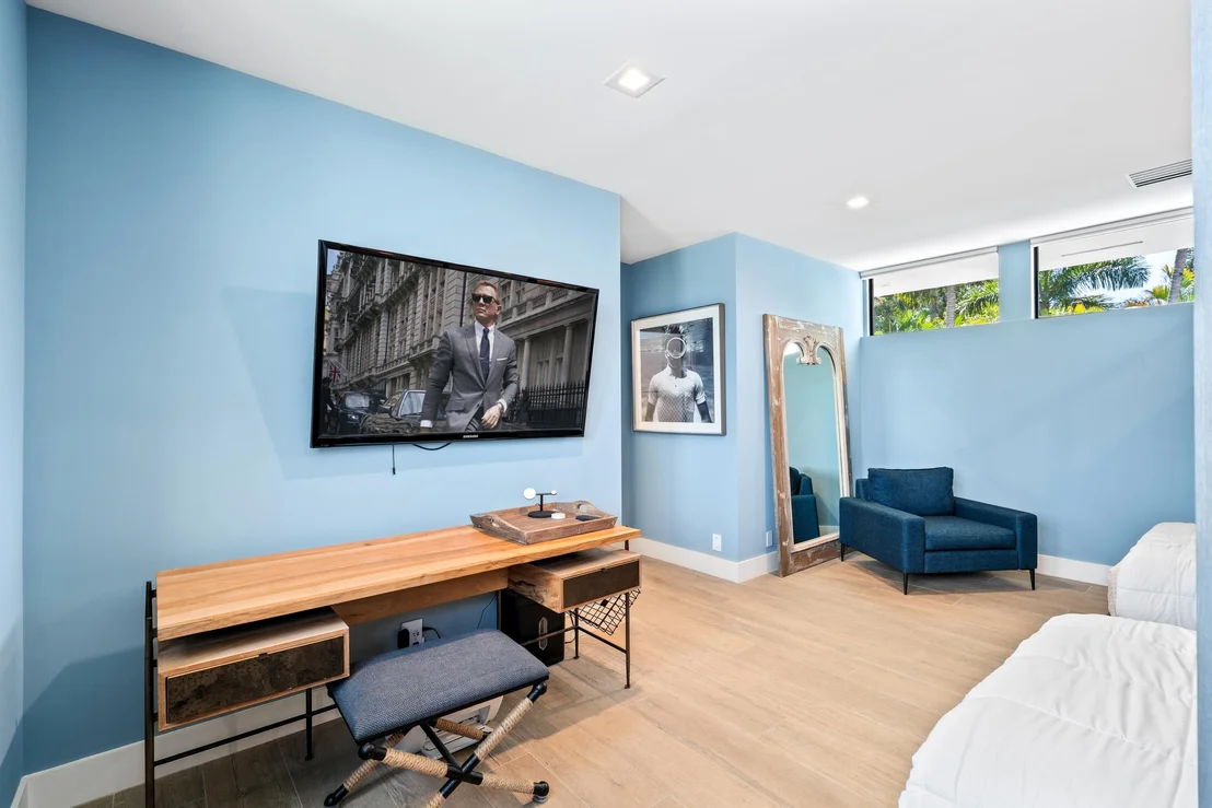 Photo of 1080 Lake Drive
