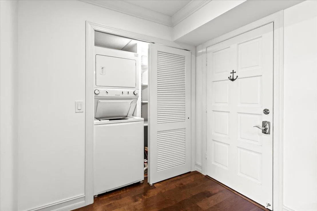 Photo of Unit 203E at 300 N Highway A1a