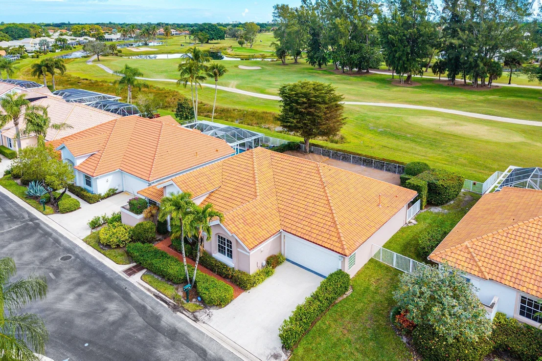 Photo of 230 Eagleton Estate Boulevard