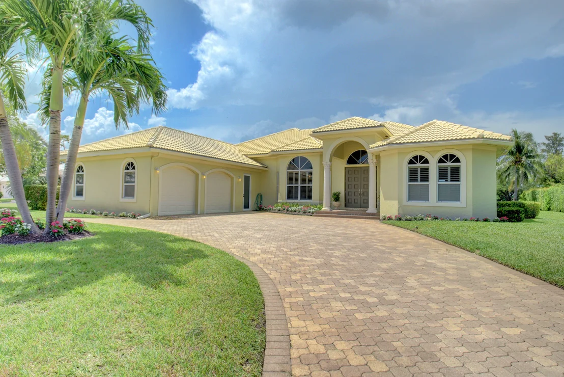 Photo of 137 Turnberry Drive