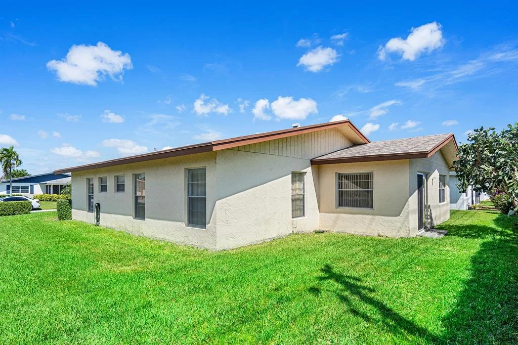 Photo of 6184 Stanley Lane