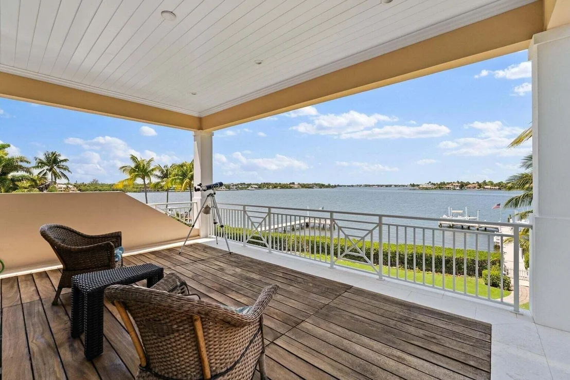 Photo of 5874 Pennock Point Road