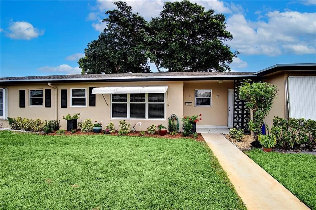 Photo of Unit C at 947 Circle Drive
