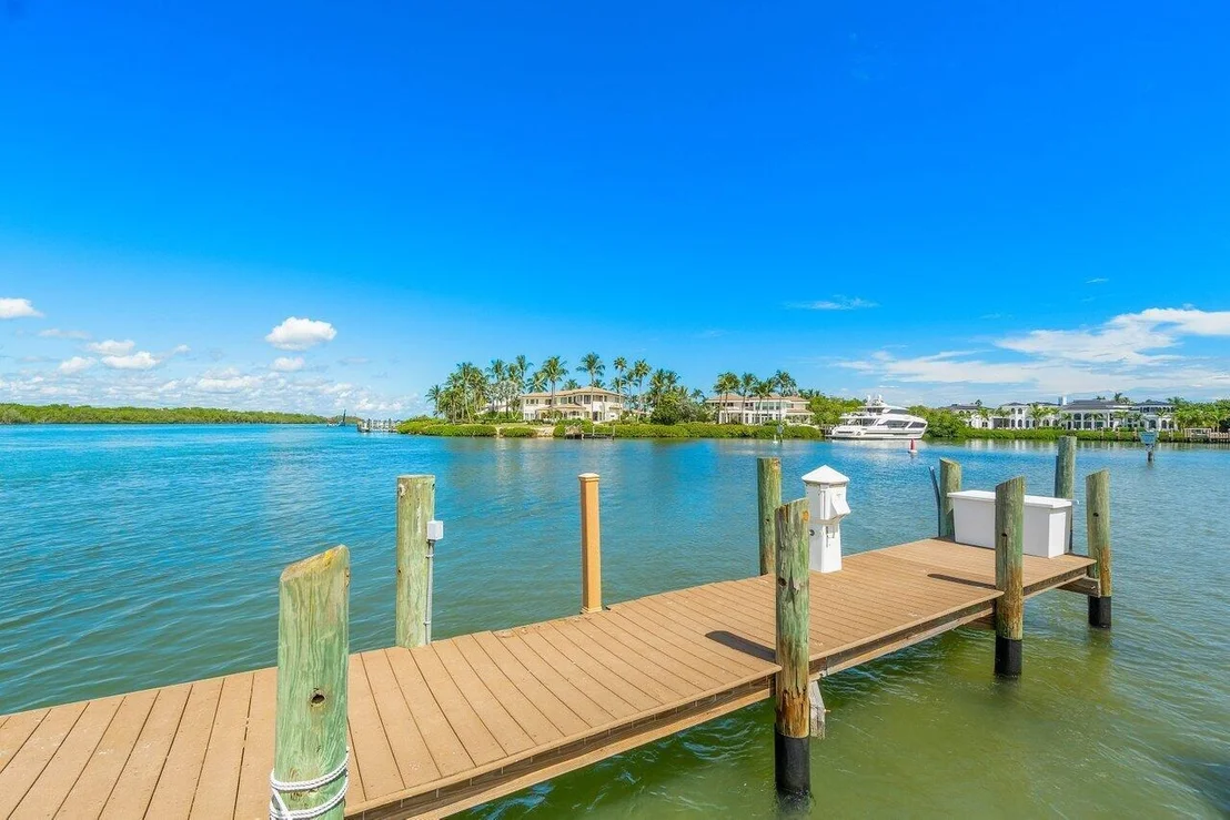 Photo of 6400 SE Inlet Way