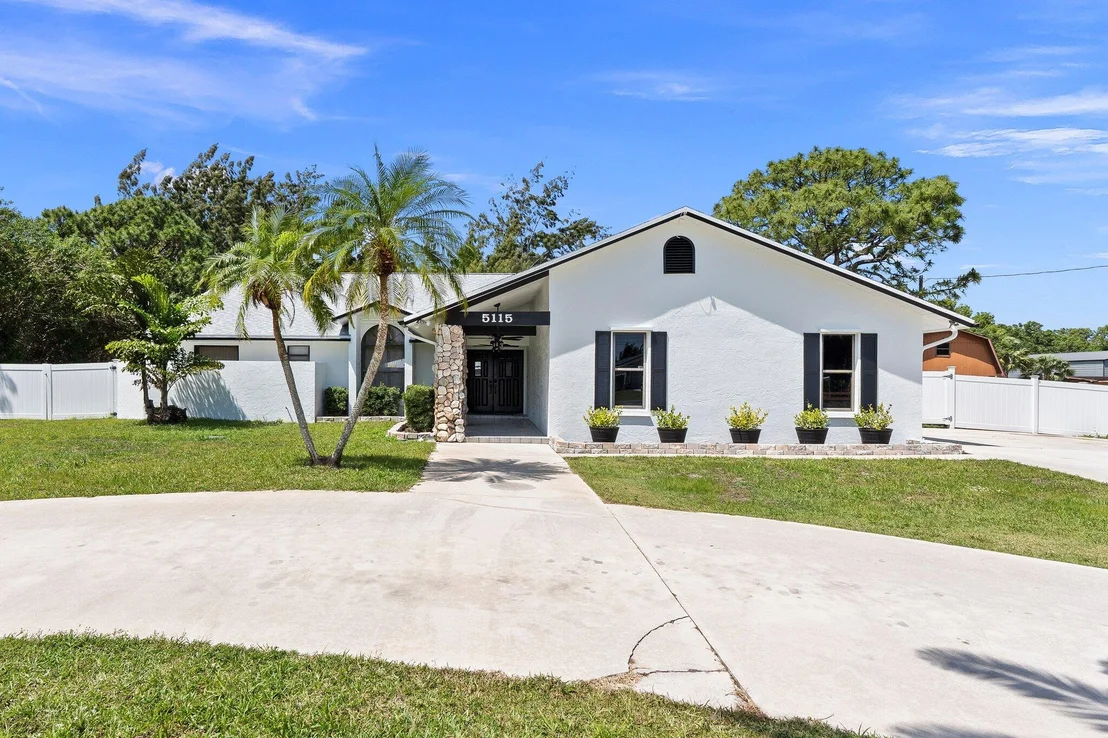 Photo of 5115 Silver Oak Drive
