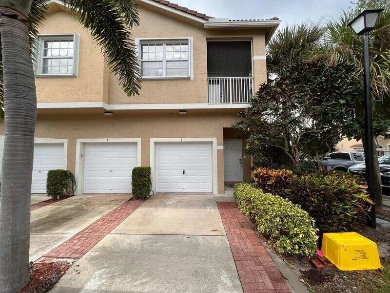 Photo of Unit J at 117 Lighthouse Circle