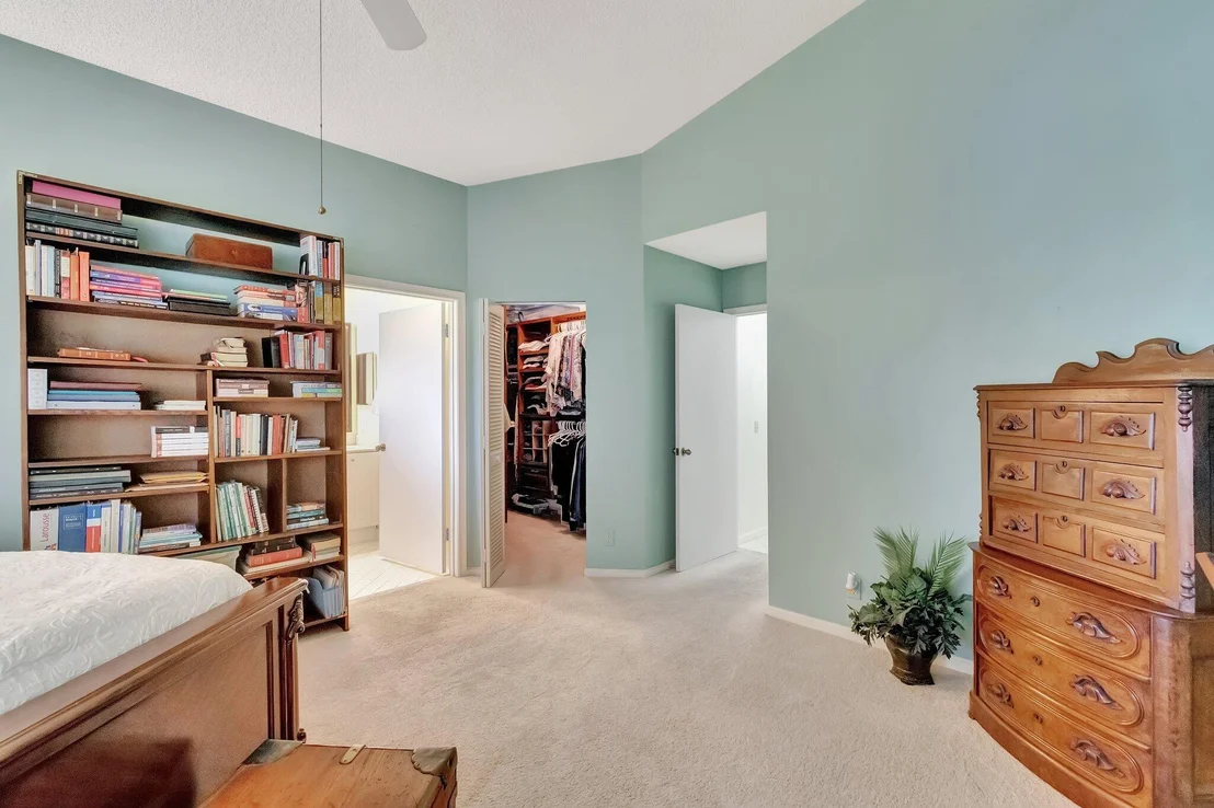 Photo of 6393 Lansdowne Circle
