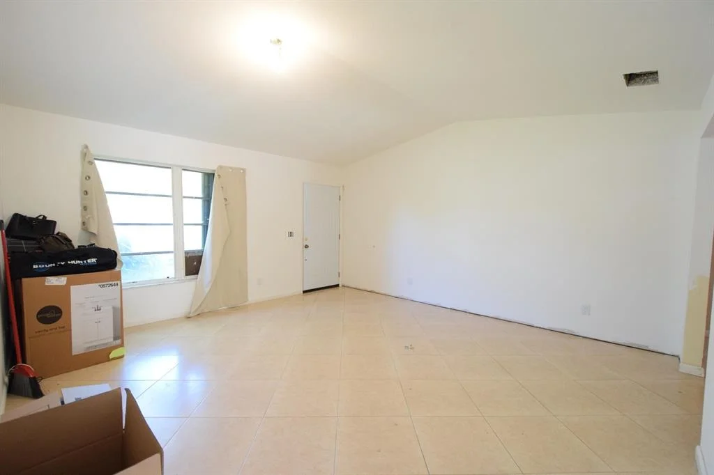 Photo of 5588 SE Avalon Drive
