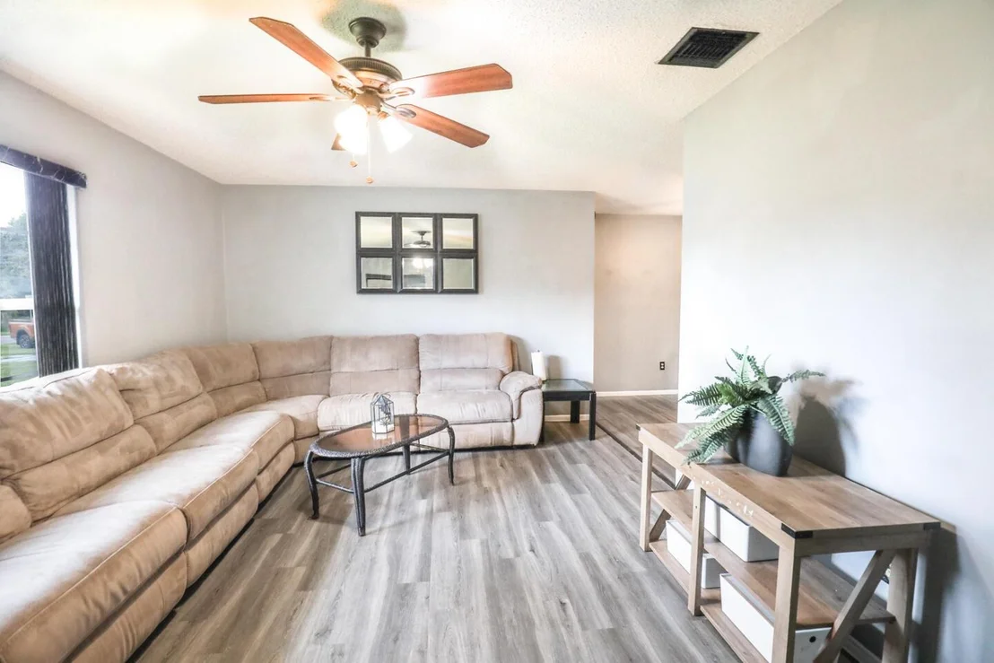Photo of 6103 Palm Drive