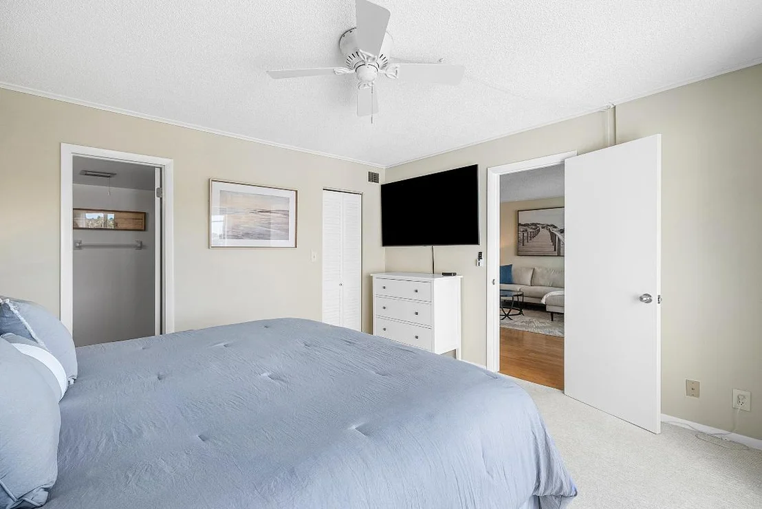 Photo of Unit 409 at 3114 S Ocean Boulevard