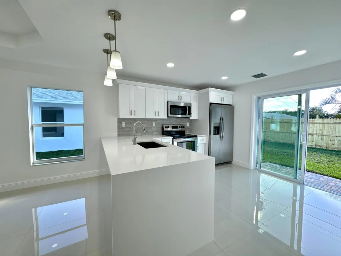 Photo of 4930 Biscayne Drive