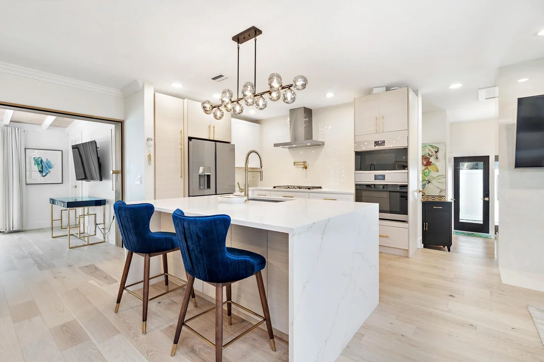 Photo of 340 Ellamar Road