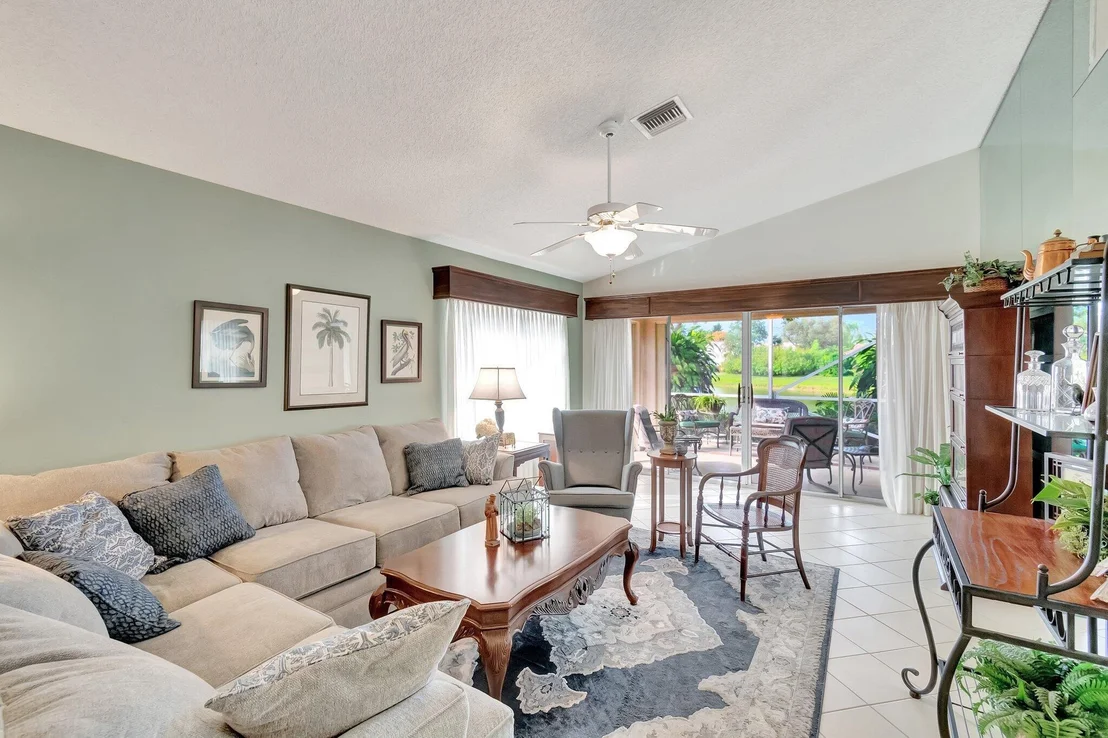 Photo of 6393 Lansdowne Circle