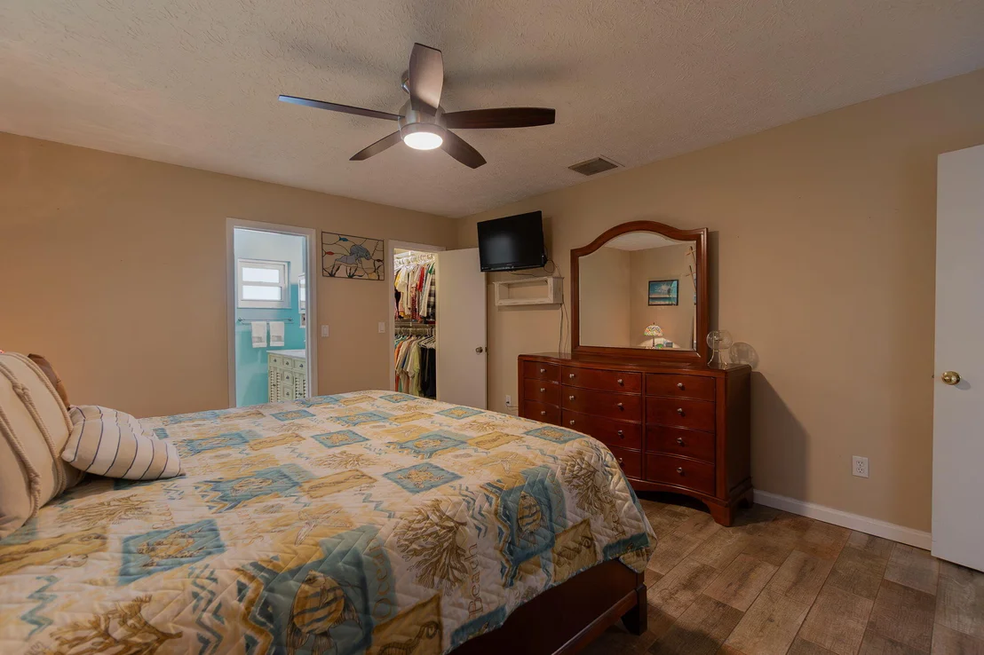 Photo of 5580 SE Paramount Drive