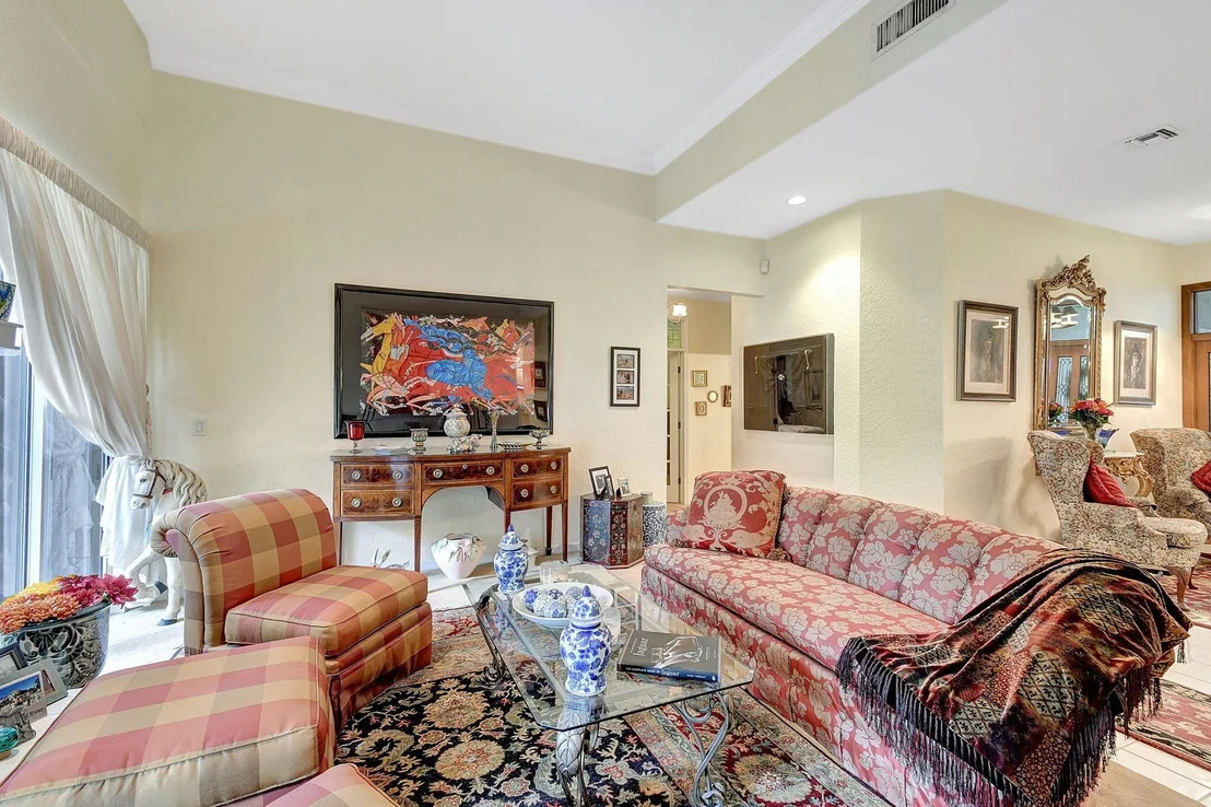 Photo of 2773 Hampton Circle S