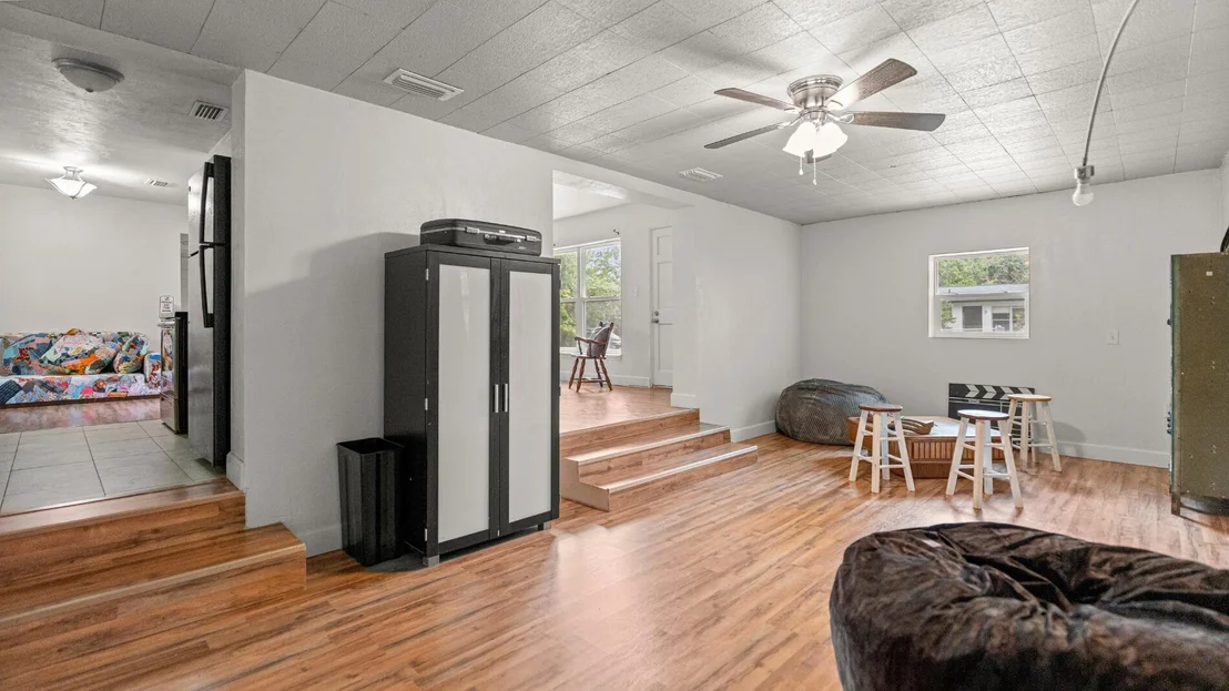 Photo of 1015 SE 10th Terrace