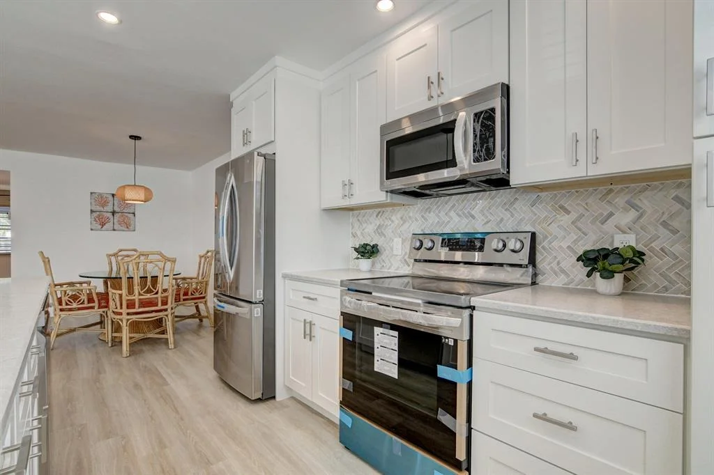 Photo of Unit B at 955 Circle Drive