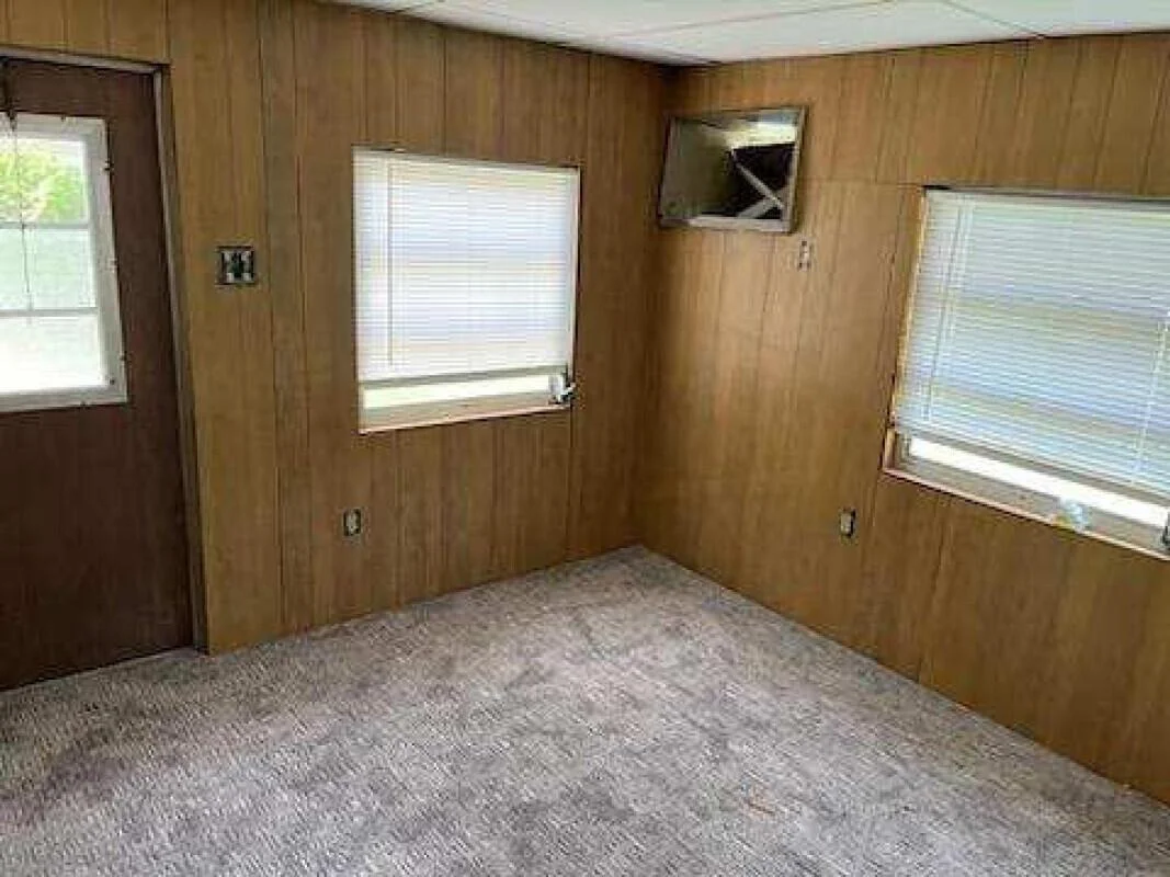 Photo of 82 NE 15th Terrace