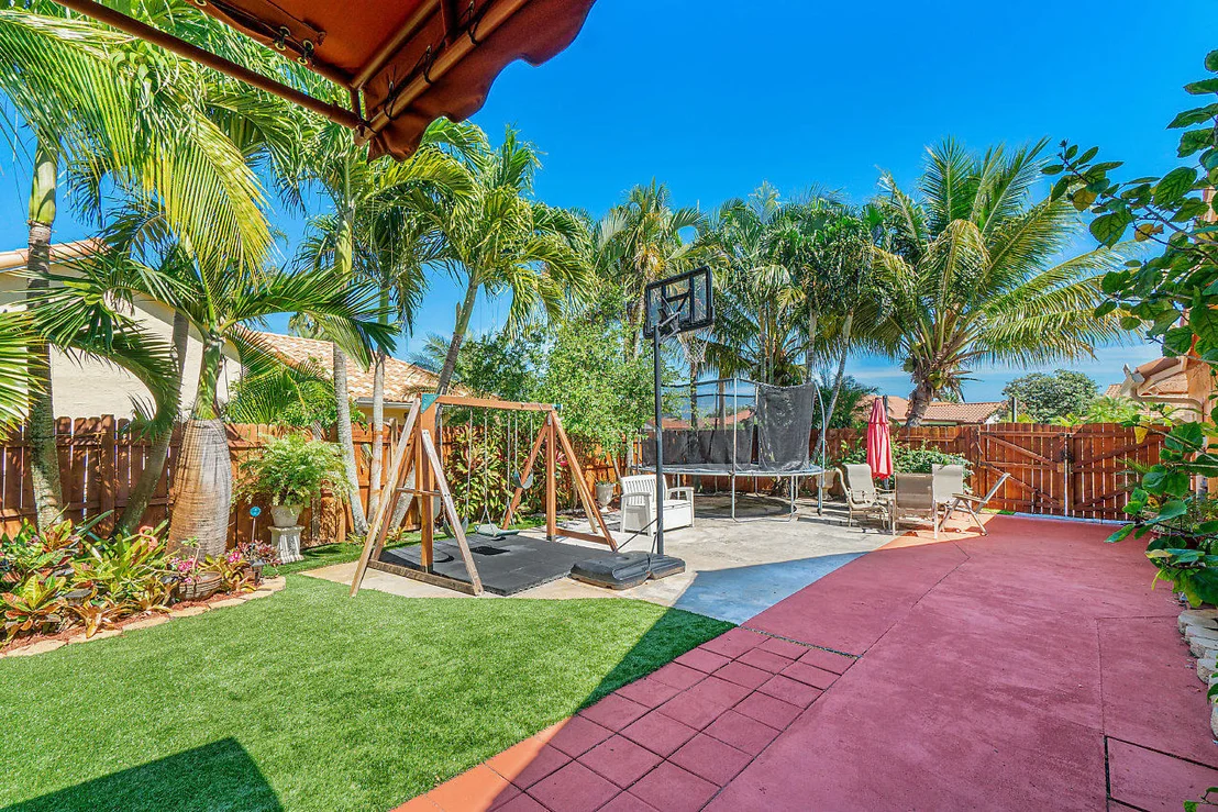 Photo of 9711 Sun Pointe Drive