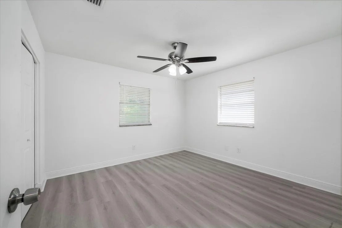 Photo of 421 Oak Street