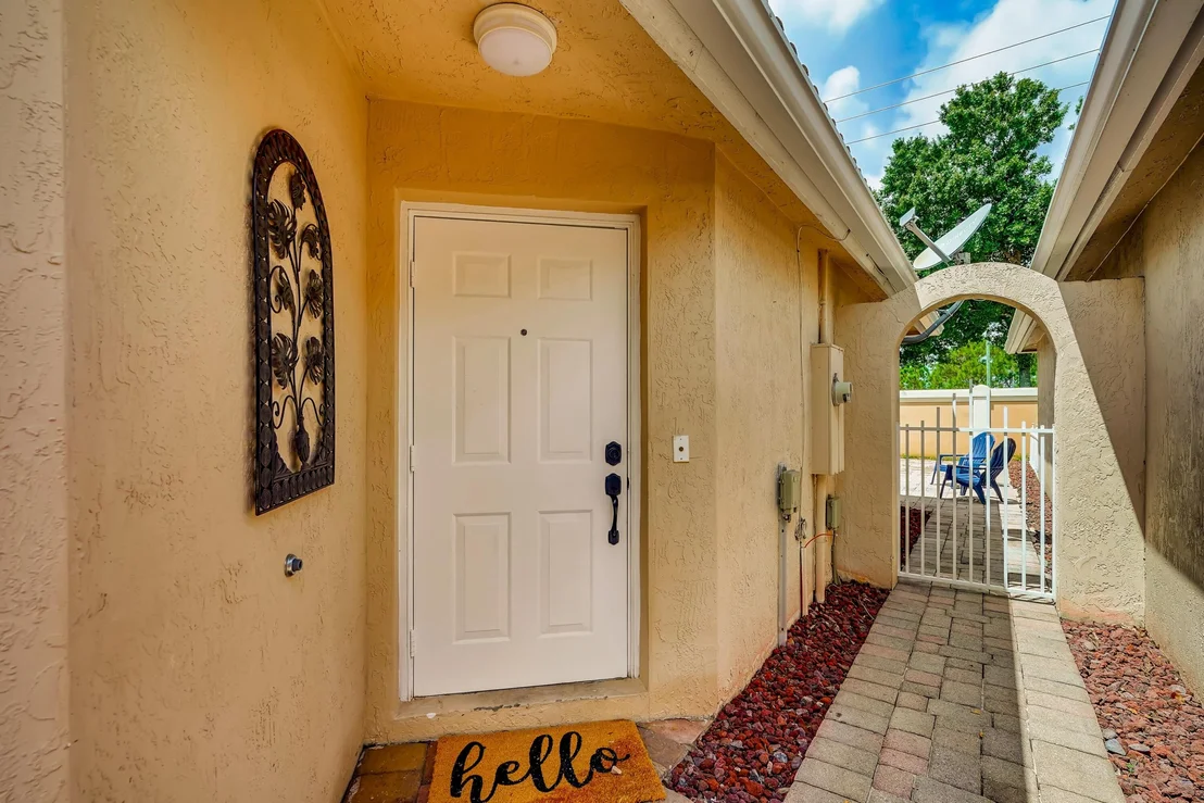 Photo of 3387 Commodore Court