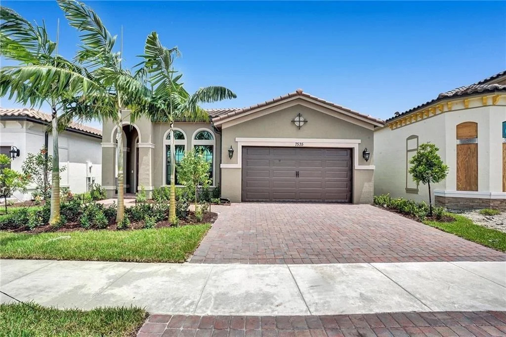 Photo of 7535 Seacoast Drive