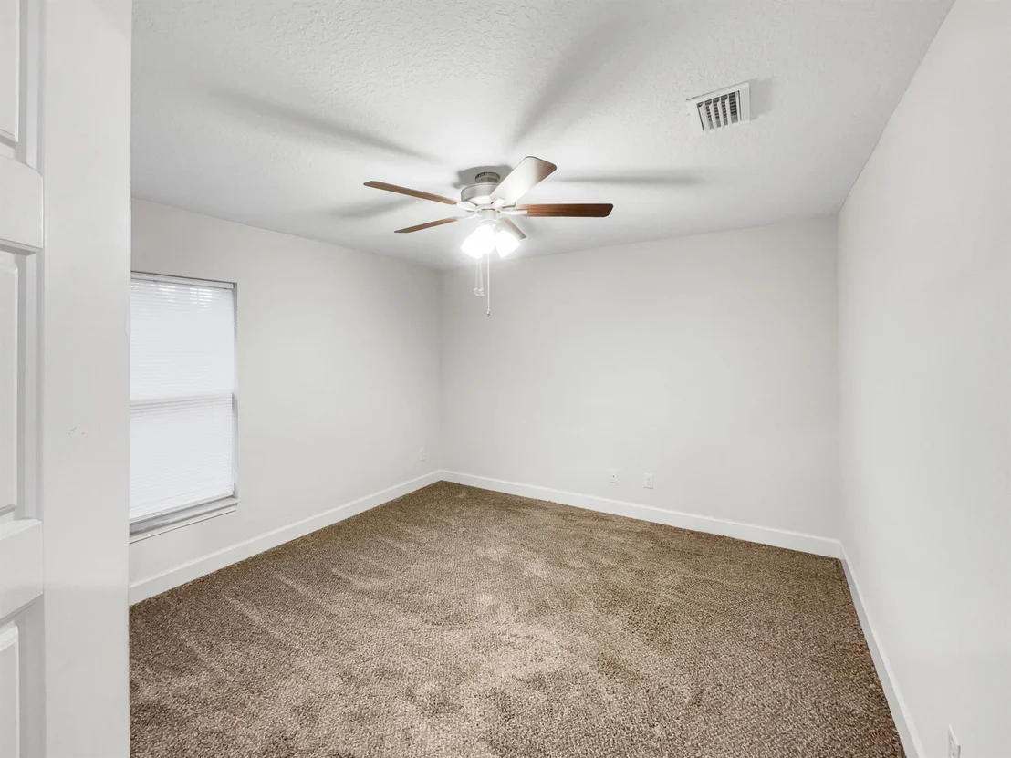 Photo of 5613 Palm Drive