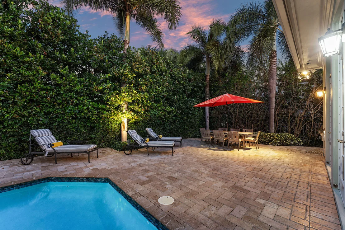 Photo of 2460 Queen Palm Road